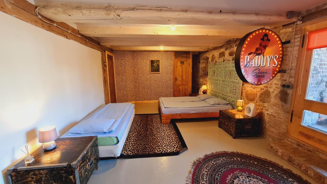 Fontaine Mansion Appartement Liepāja Buitenkant foto
